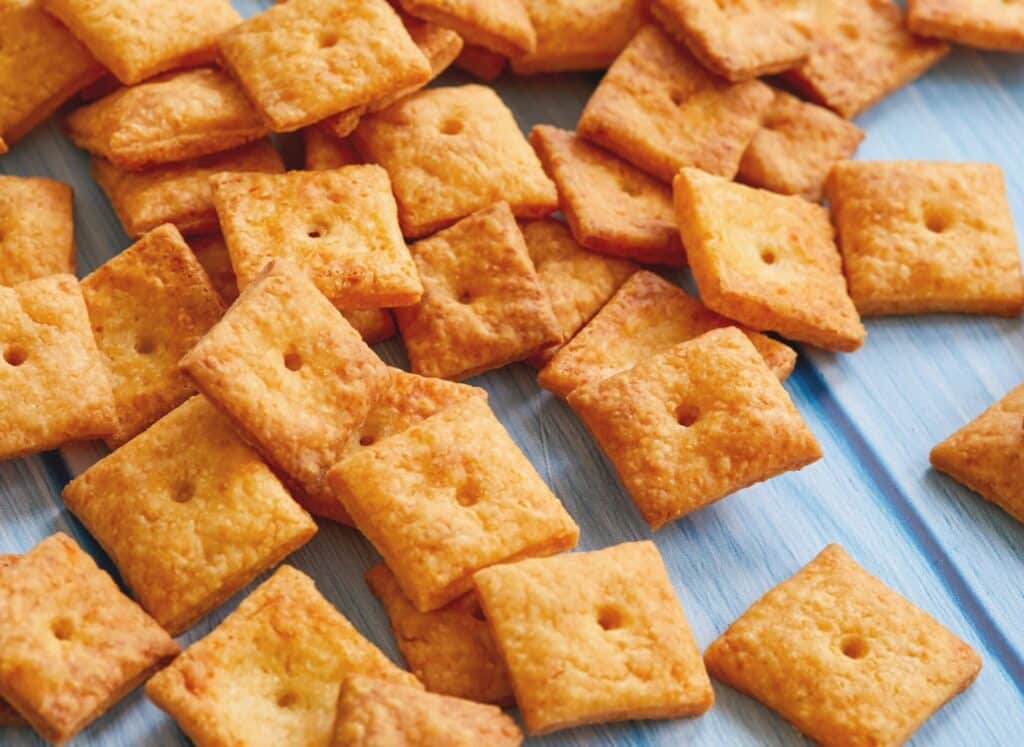 cheez-its snacks